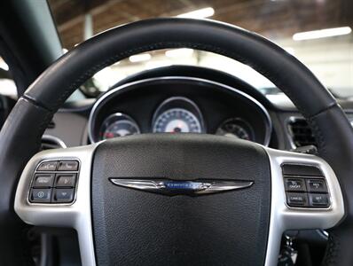 2014 Chrysler 200 Touring   - Photo 29 - Addison, IL 60101