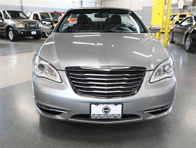 2014 Chrysler 200 Touring   - Photo 6 - Addison, IL 60101