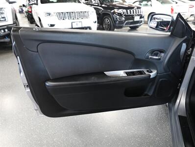 2014 Chrysler 200 Touring   - Photo 22 - Addison, IL 60101