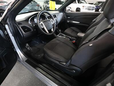 2014 Chrysler 200 Touring   - Photo 23 - Addison, IL 60101
