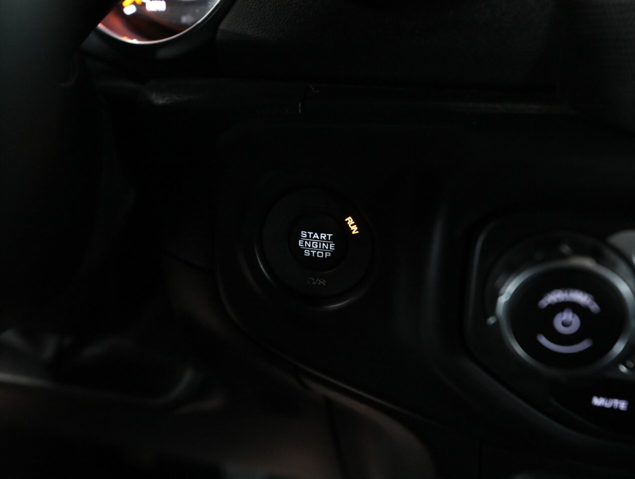 2018 Jeep Wrangler Unlimited Sahara - Photo 34 - Addison, IL 60101