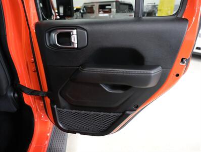 2018 Jeep Wrangler Unlimited Sahara - Photo 19 - Addison, IL 60101