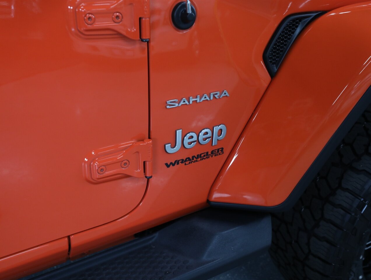 2018 Jeep Wrangler Unlimited Sahara - Photo 9 - Addison, IL 60101