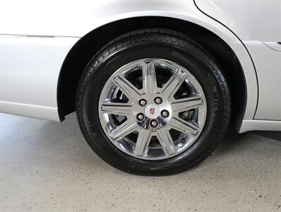 2009 Cadillac DTS Luxury 5-Passenger - Photo 47 - Addison, IL 60101