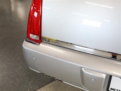 2009 Cadillac DTS Luxury 5-Passenger - Photo 12 - Addison, IL 60101