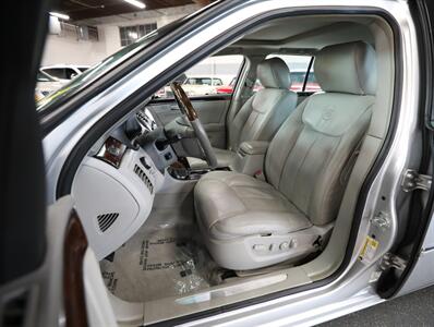 2009 Cadillac DTS Luxury 5-Passenger - Photo 32 - Addison, IL 60101