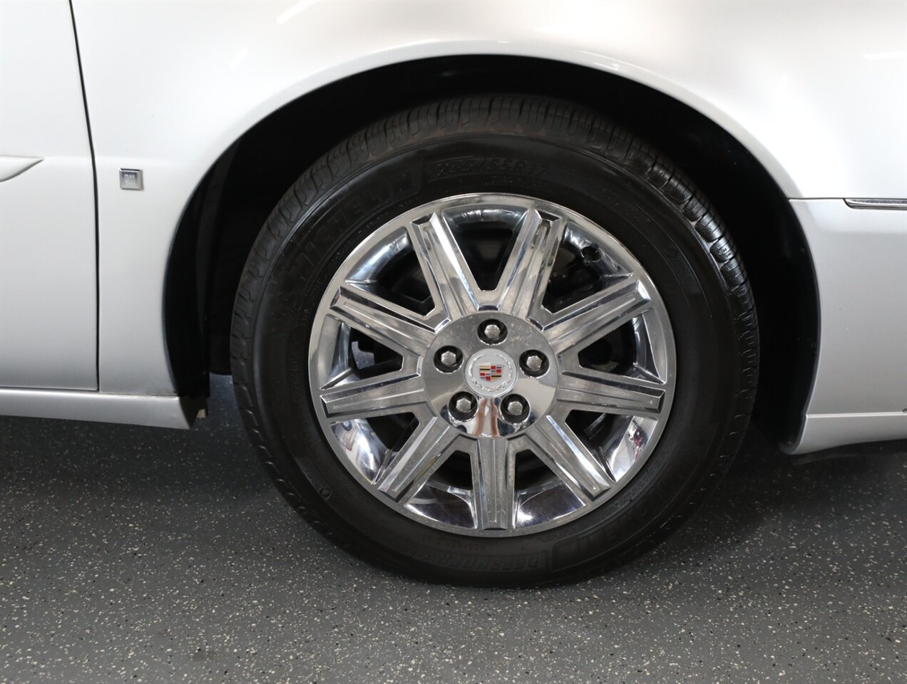 2009 Cadillac DTS Luxury 5-Passenger - Photo 46 - Addison, IL 60101