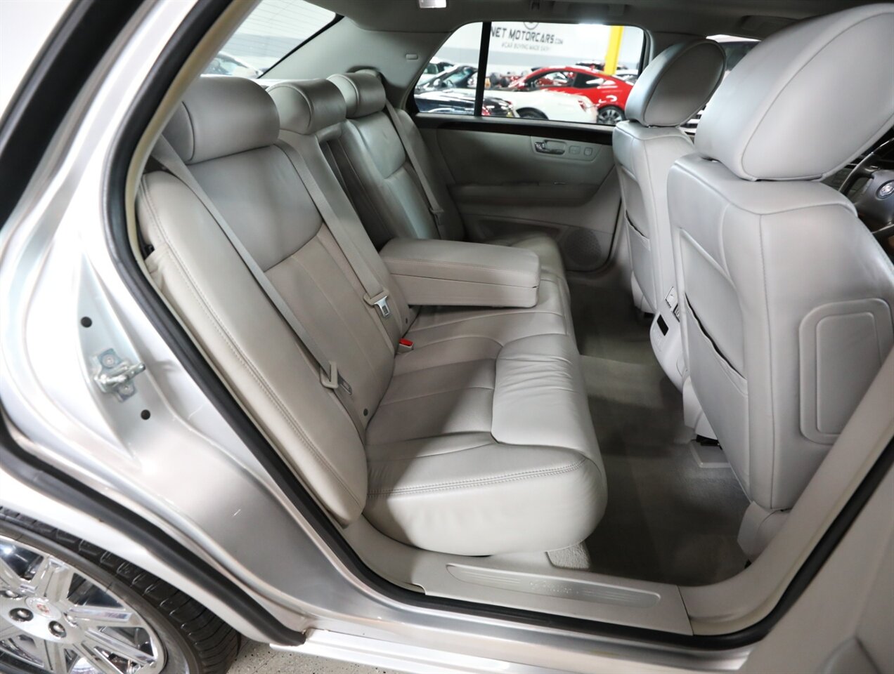 2009 Cadillac DTS Luxury 5-Passenger - Photo 22 - Addison, IL 60101
