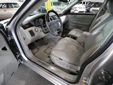 2009 Cadillac DTS Luxury 5-Passenger - Photo 31 - Addison, IL 60101
