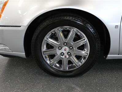 2009 Cadillac DTS Luxury 5-Passenger - Photo 45 - Addison, IL 60101