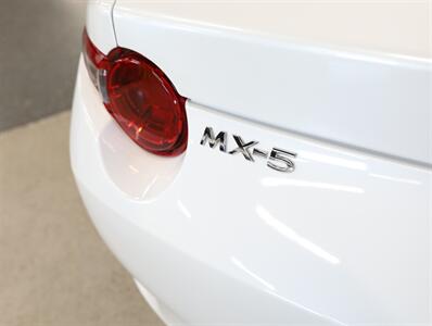 2020 Mazda MX-5 Miata 100th Anniversary - Photo 15 - Addison, IL 60101