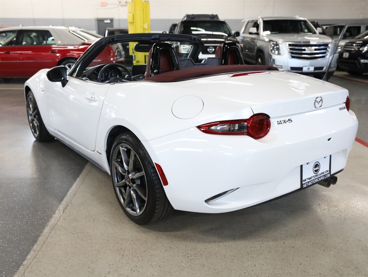 2020 Mazda MX-5 Miata 100th Anniversary - Photo 16 - Addison, IL 60101