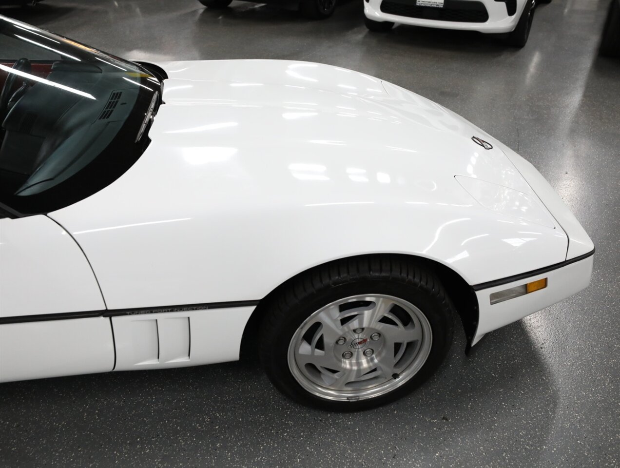 1990 Chevrolet Corvette Convertible - Photo 12 - Addison, IL 60101