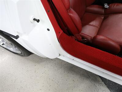 1990 Chevrolet Corvette Convertible - Photo 28 - Addison, IL 60101