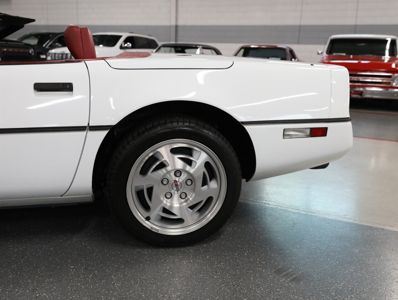 1990 Chevrolet Corvette Convertible - Photo 23 - Addison, IL 60101