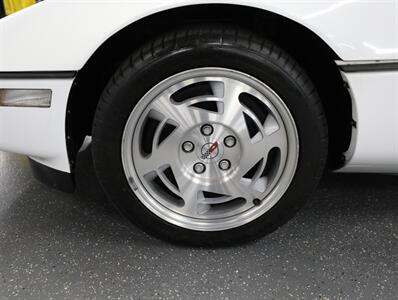 1990 Chevrolet Corvette Convertible - Photo 54 - Addison, IL 60101