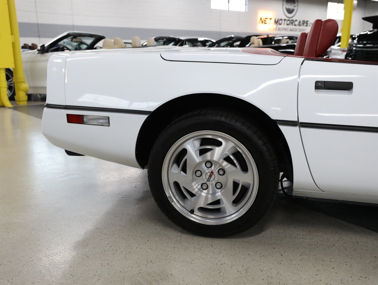 1990 Chevrolet Corvette Convertible - Photo 15 - Addison, IL 60101