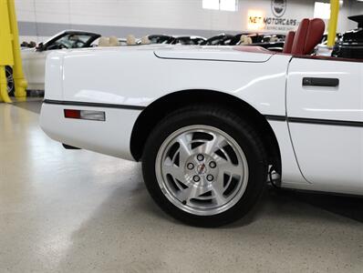 1990 Chevrolet Corvette Convertible - Photo 15 - Addison, IL 60101