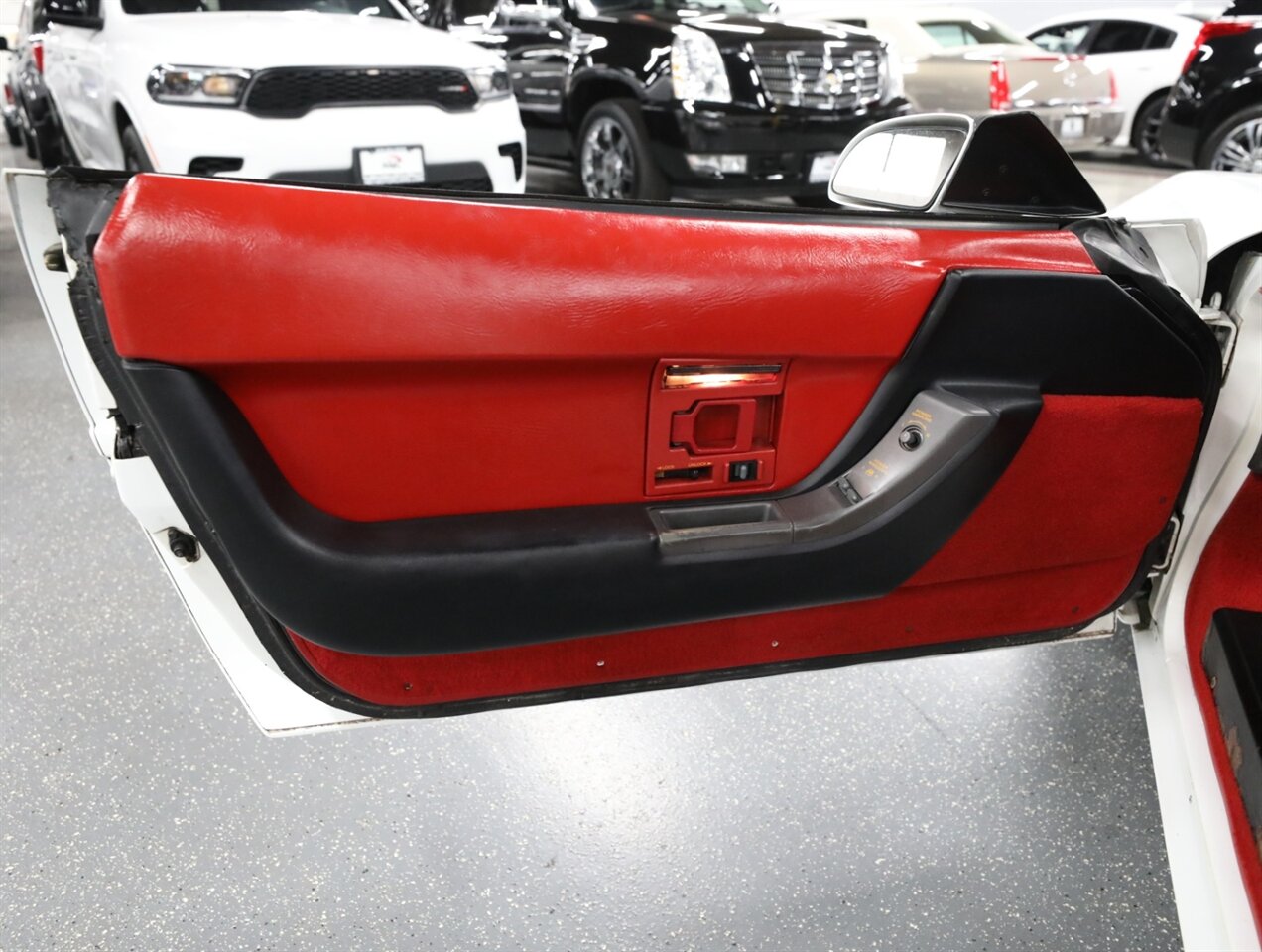 1990 Chevrolet Corvette Convertible - Photo 32 - Addison, IL 60101