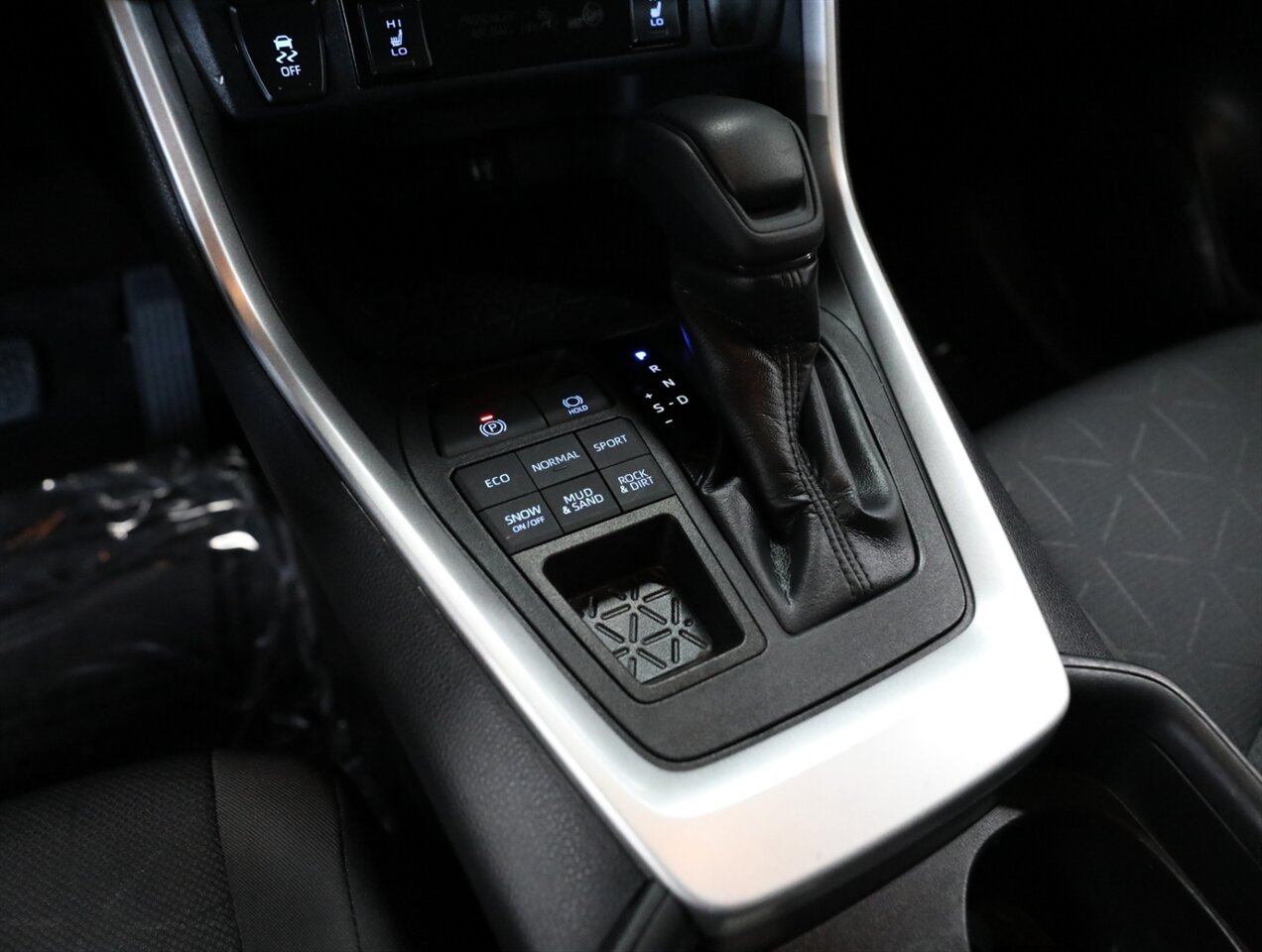 2019 Toyota RAV4 XLE - Photo 32 - Addison, IL 60101
