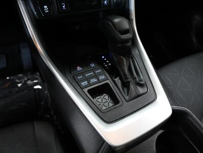 2019 Toyota RAV4 XLE   - Photo 32 - Addison, IL 60101