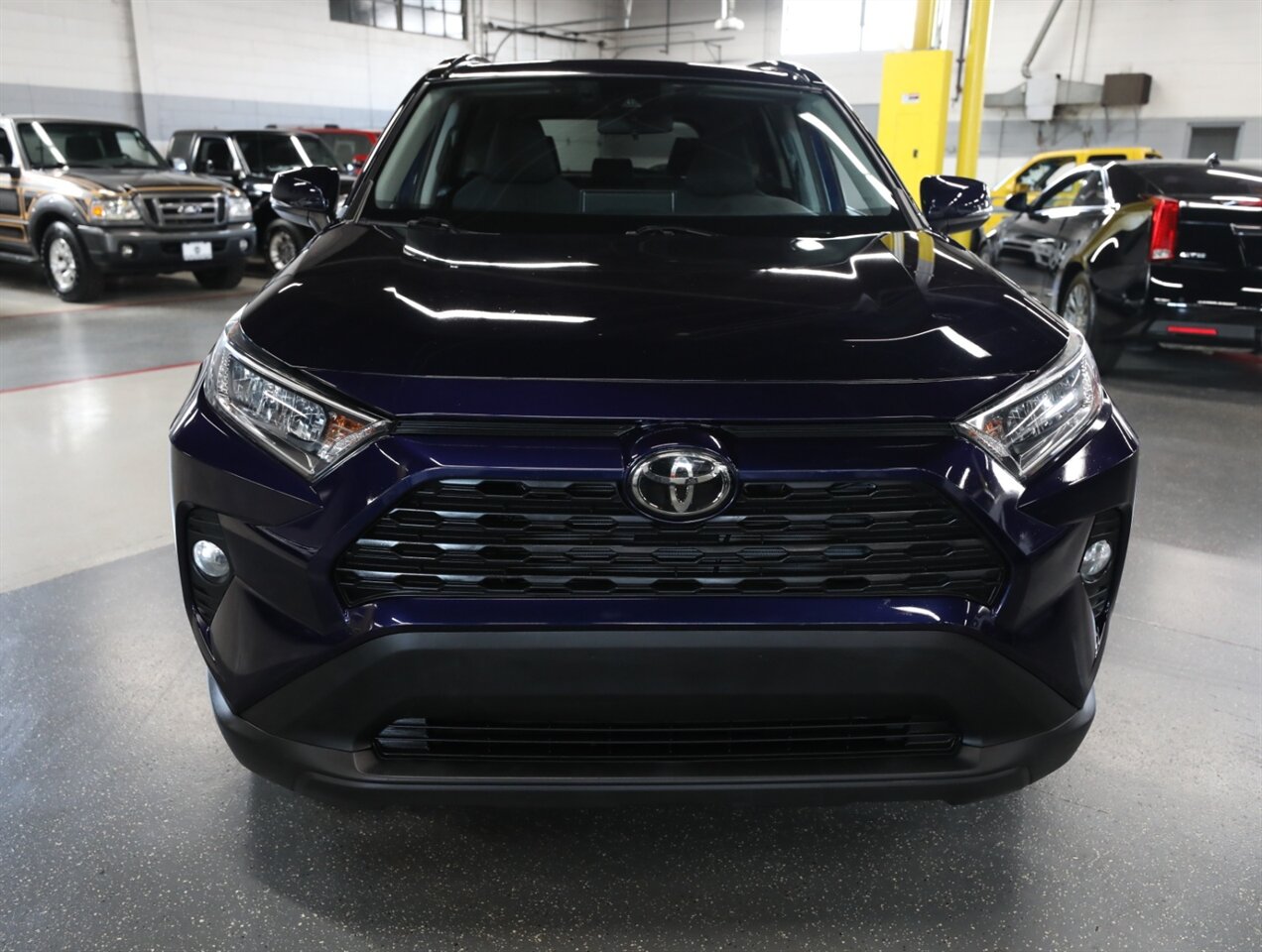 2019 Toyota RAV4 XLE - Photo 6 - Addison, IL 60101