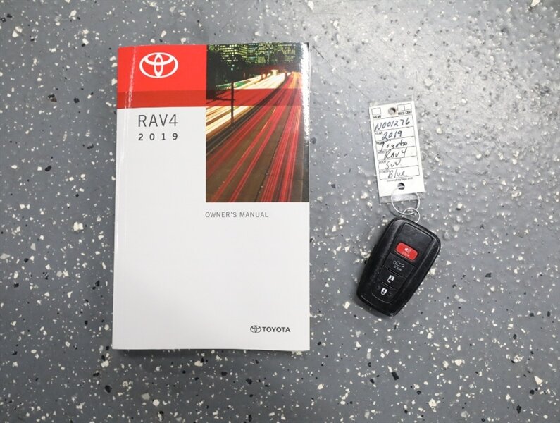 2019 Toyota RAV4 XLE - Photo 50 - Addison, IL 60101