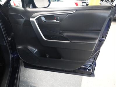 2019 Toyota RAV4 XLE   - Photo 16 - Addison, IL 60101