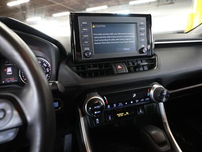 2019 Toyota RAV4 XLE   - Photo 33 - Addison, IL 60101