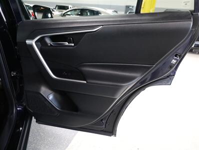 2019 Toyota RAV4 XLE   - Photo 19 - Addison, IL 60101