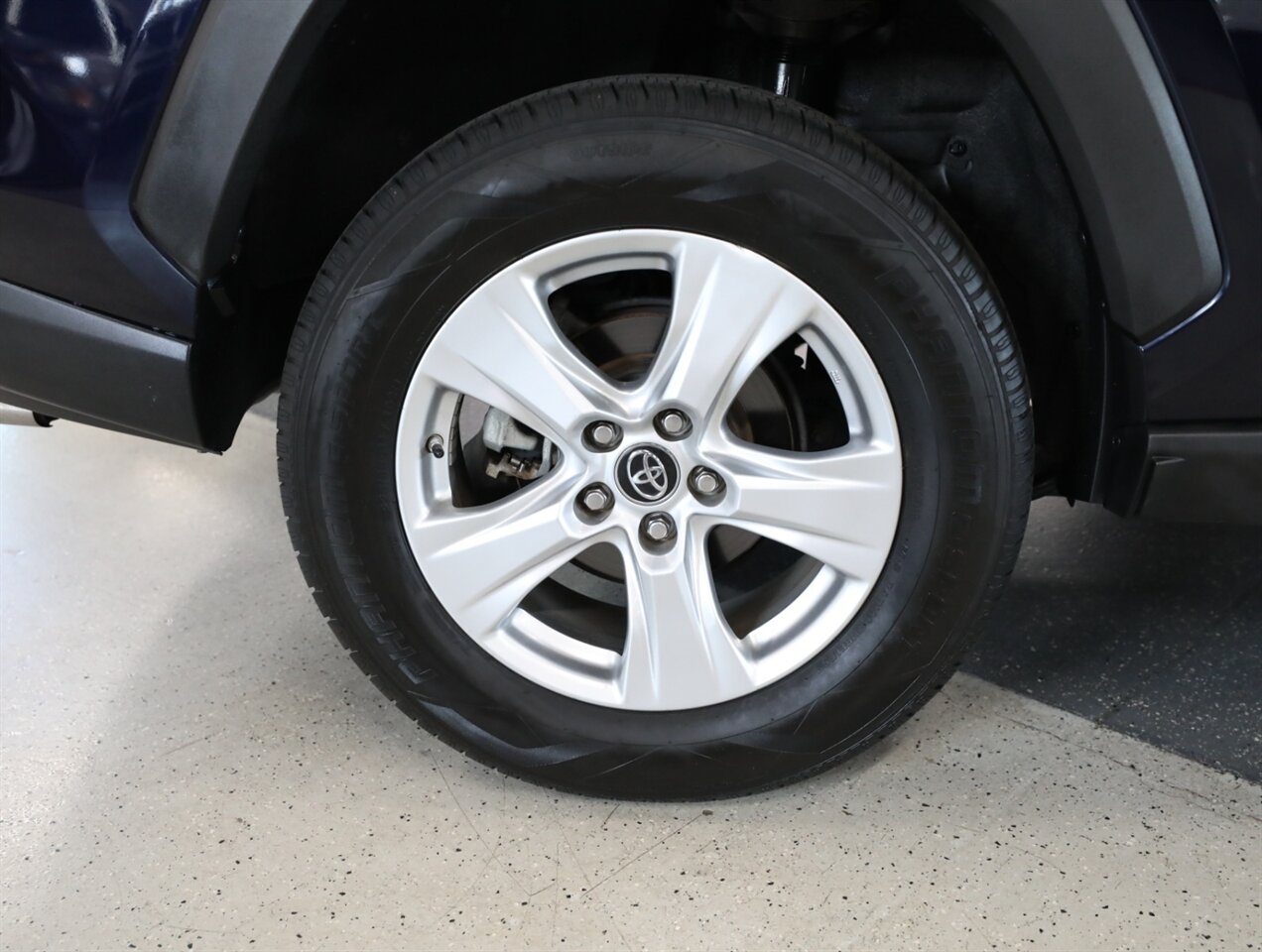 2019 Toyota RAV4 XLE - Photo 47 - Addison, IL 60101