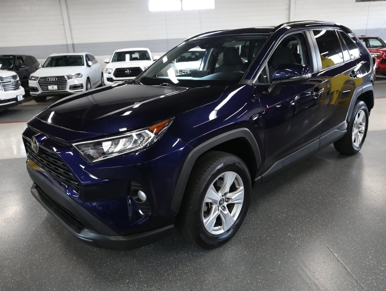 2019 Toyota RAV4 XLE - Photo 4 - Addison, IL 60101