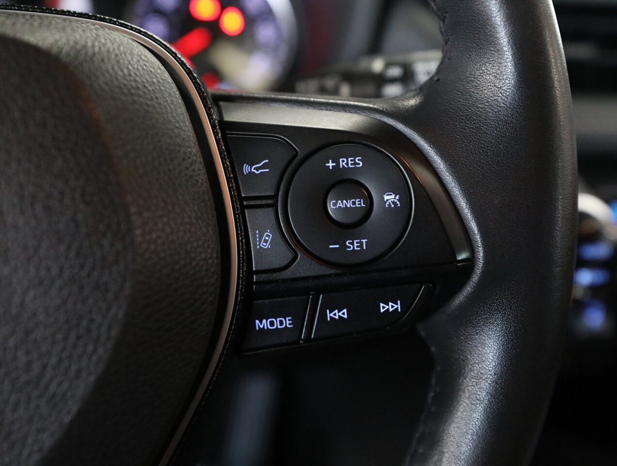 2019 Toyota RAV4 XLE - Photo 37 - Addison, IL 60101