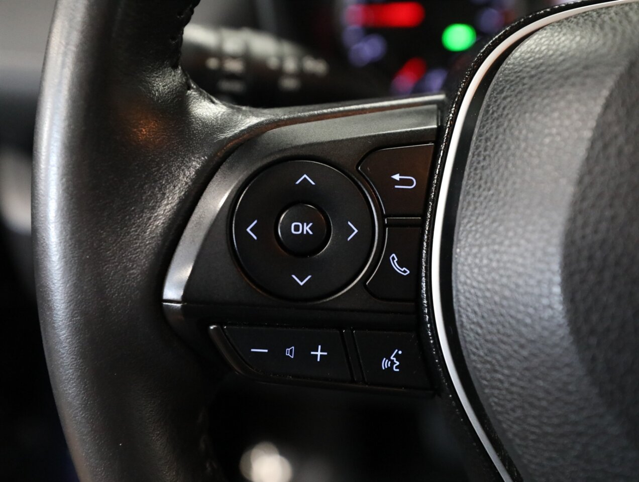 2019 Toyota RAV4 XLE - Photo 38 - Addison, IL 60101