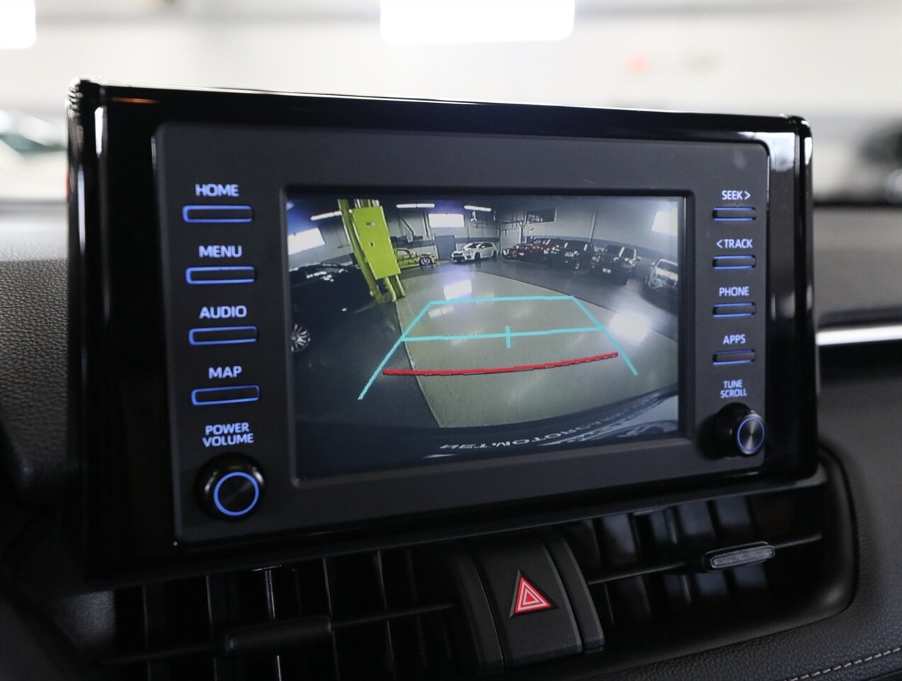 2019 Toyota RAV4 XLE - Photo 36 - Addison, IL 60101