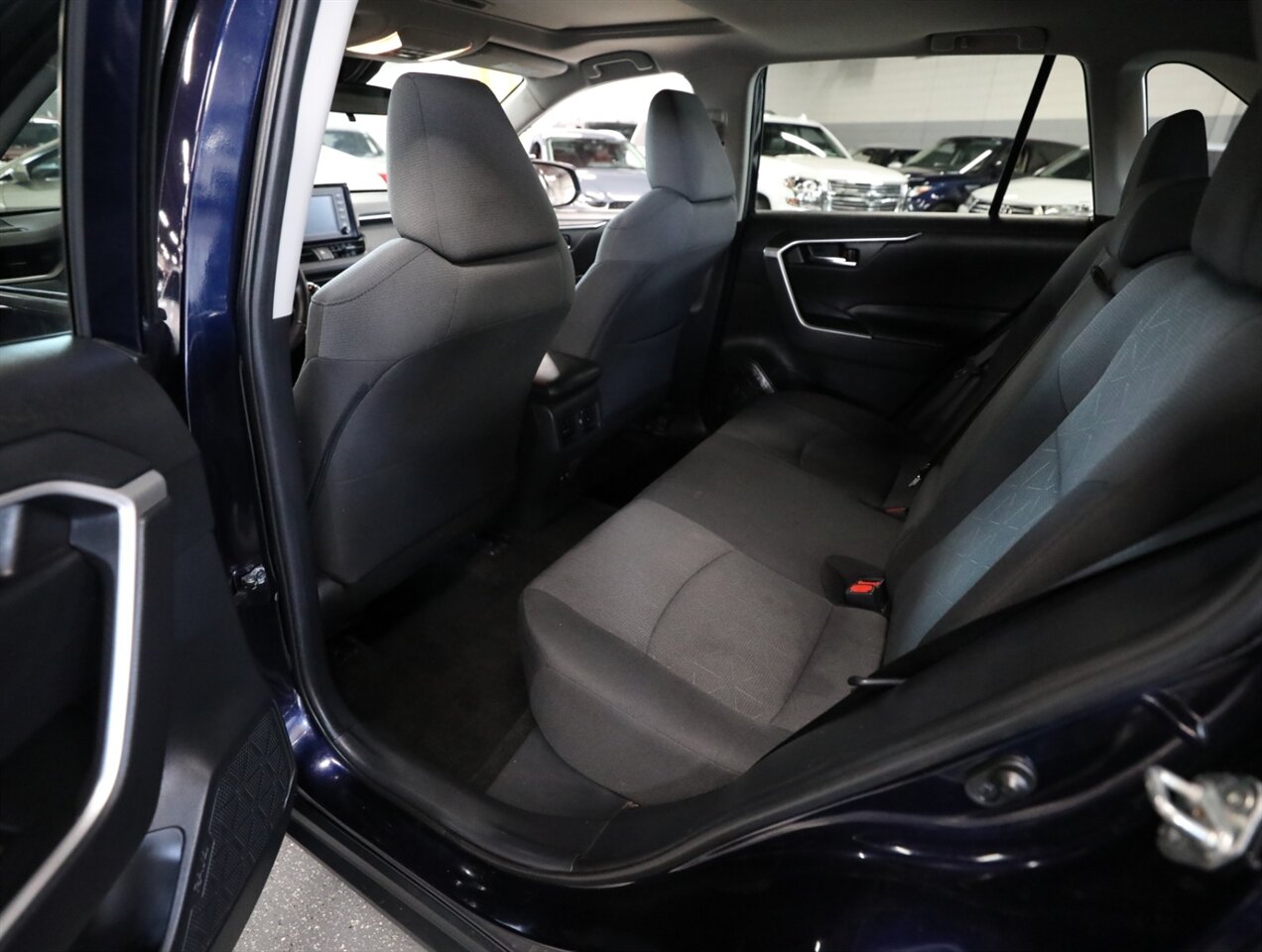 2019 Toyota RAV4 XLE - Photo 25 - Addison, IL 60101