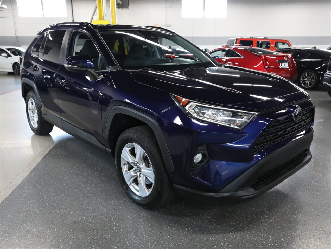 2019 Toyota RAV4 XLE - Photo 7 - Addison, IL 60101