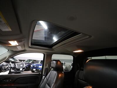 2013 Chevrolet Avalanche LT Black Diamond 4X4 - Photo 33 - Addison, IL 60101