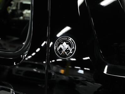 2013 Chevrolet Avalanche LT Black Diamond 4X4 - Photo 15 - Addison, IL 60101