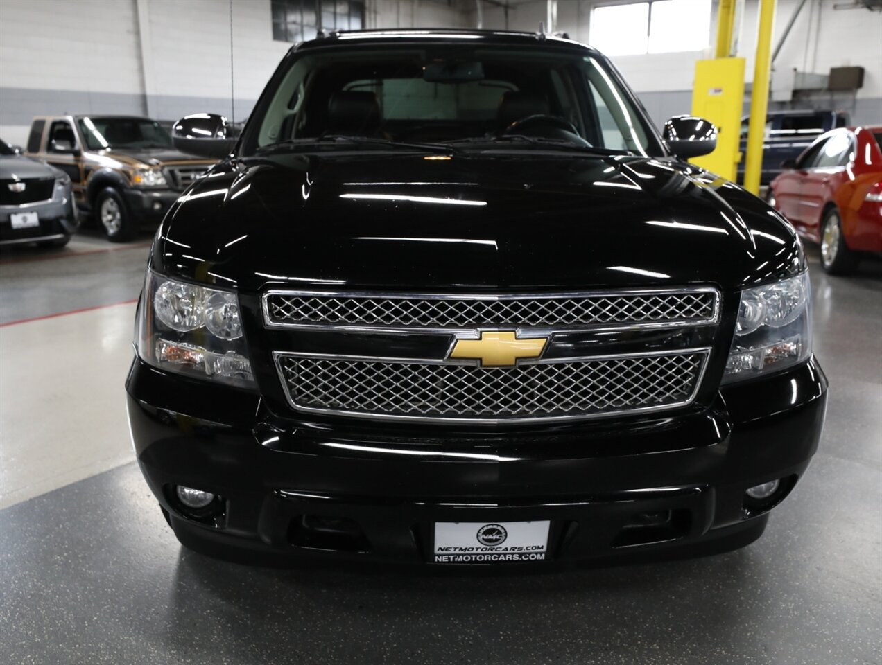 2013 Chevrolet Avalanche LT Black Diamond 4X4 - Photo 6 - Addison, IL 60101