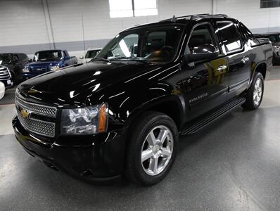 2013 Chevrolet Avalanche LT Black Diamond 4X4 - Photo 4 - Addison, IL 60101
