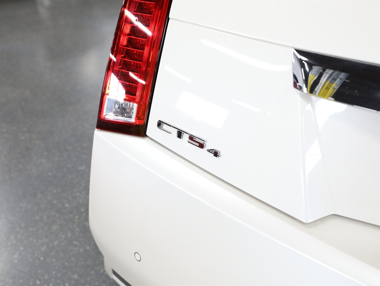 2014 Cadillac CTS 3.6L Premium Coupe AWD - Photo 11 - Addison, IL 60101