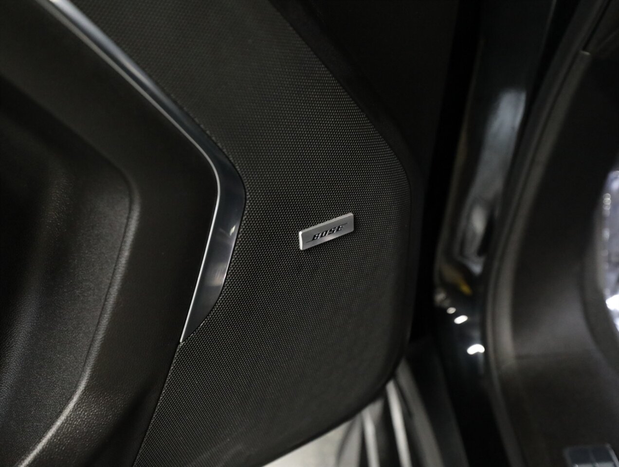 2021 Chevrolet Tahoe RST 4X4 - Photo 32 - Addison, IL 60101