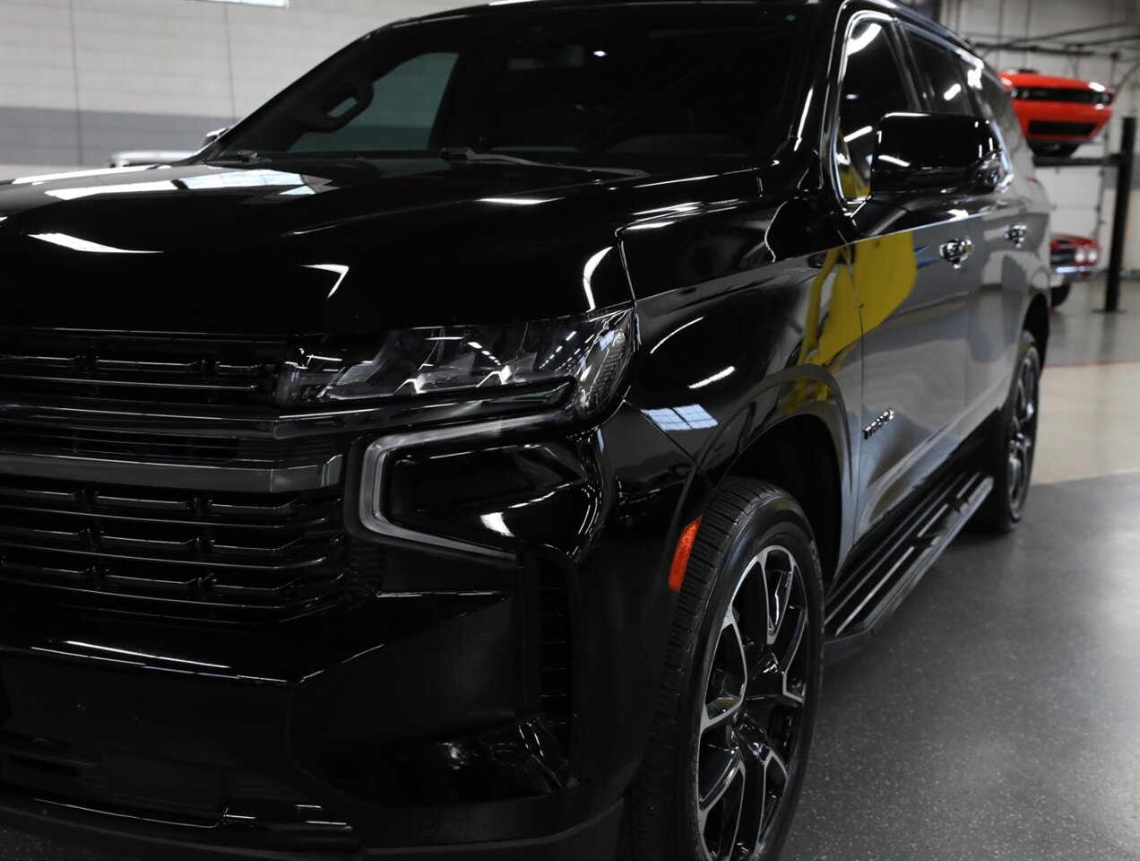 2021 Chevrolet Tahoe RST 4X4 - Photo 5 - Addison, IL 60101