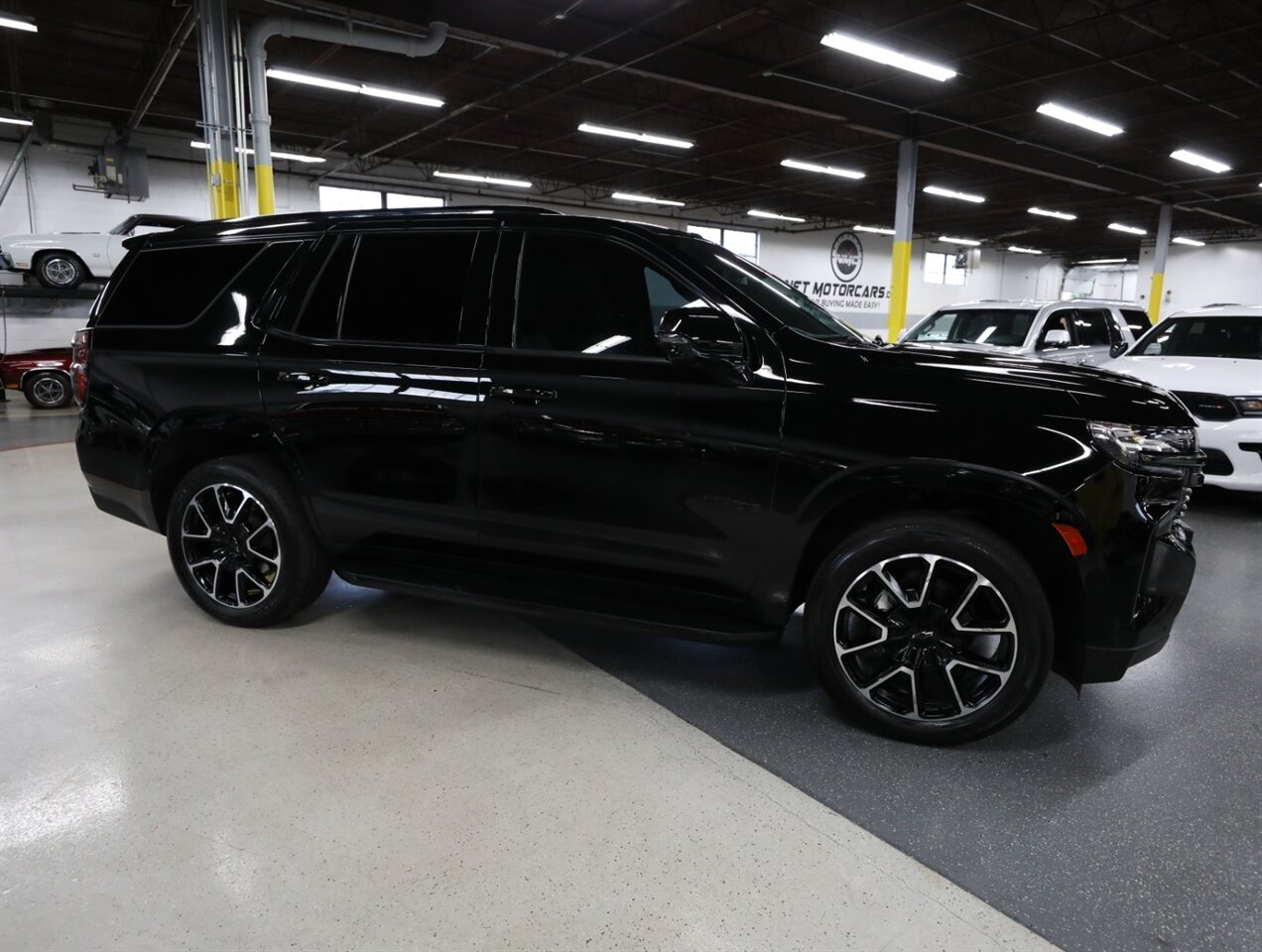 2021 Chevrolet Tahoe RST 4X4 - Photo 8 - Addison, IL 60101