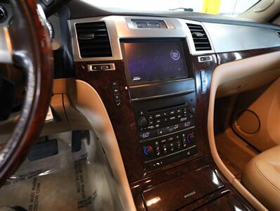 2013 Cadillac Escalade EXT Premium   - Photo 35 - Addison, IL 60101