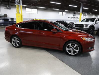 2014 Ford Fusion SE   - Photo 8 - Addison, IL 60101