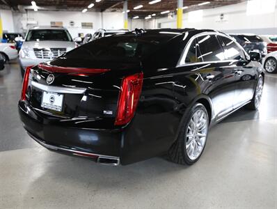 2015 Cadillac XTS Platinum AWD - Photo 9 - Addison, IL 60101