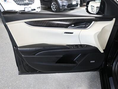 2015 Cadillac XTS Platinum AWD - Photo 30 - Addison, IL 60101