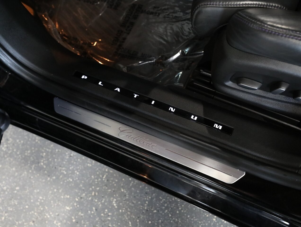 2015 Cadillac XTS Platinum AWD - Photo 34 - Addison, IL 60101